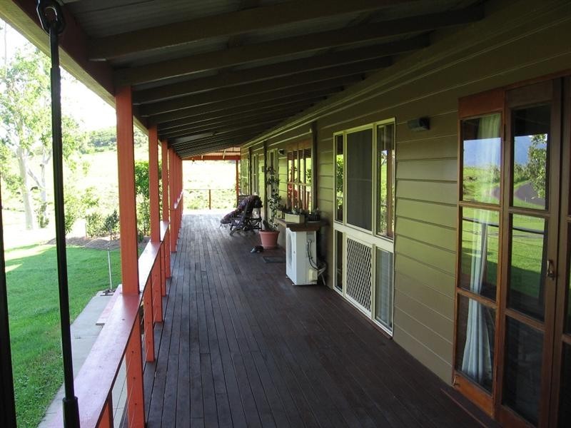 328 Leichhardt Road, Mirani QLD 4754