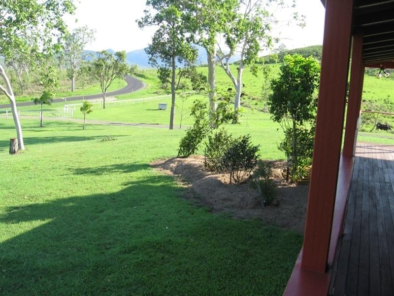 328 Leichhardt Road, Mirani QLD 4754