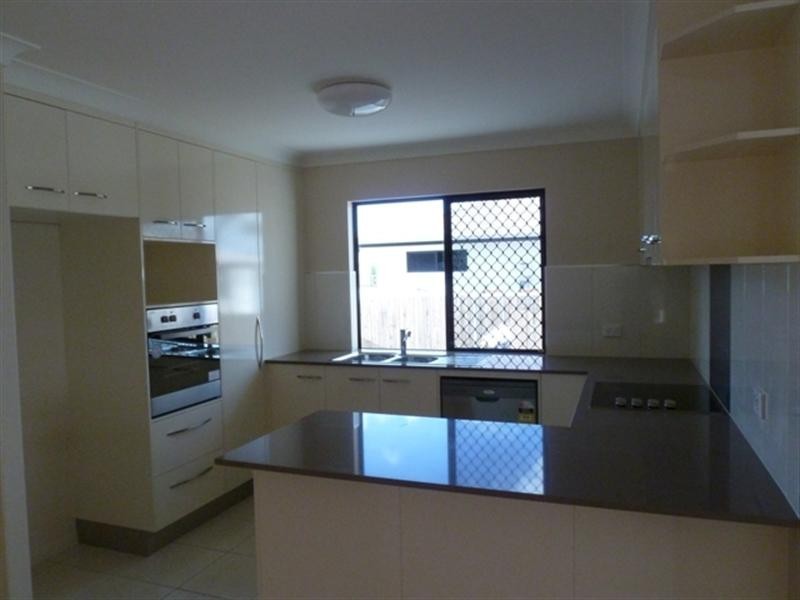 Unit 4, 21 McColl Street, Walkerston QLD 4751