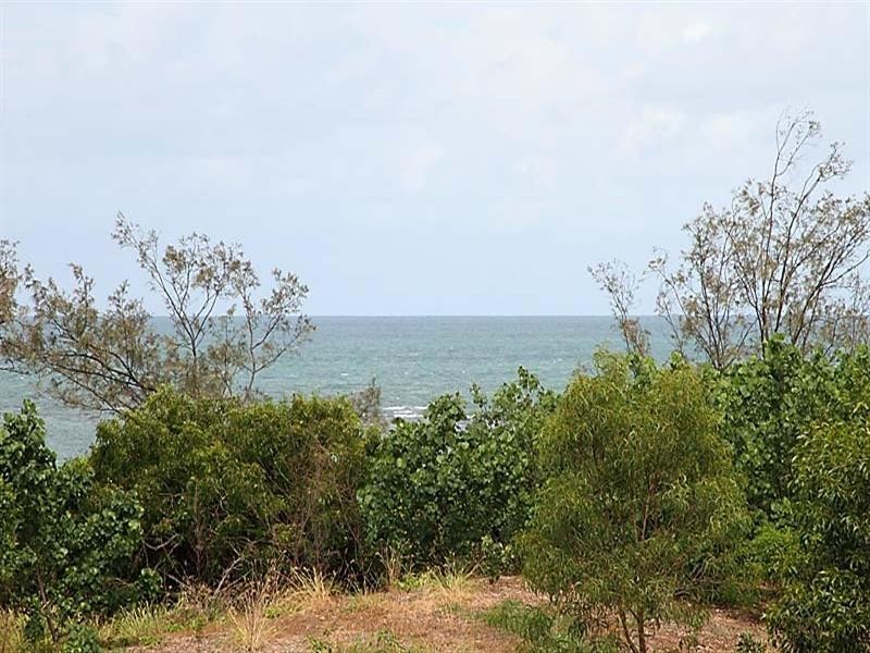 28 O’Brien Esplanade, Shoal Point QLD 4750