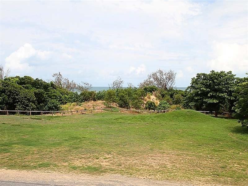 28 O’Brien Esplanade, Shoal Point QLD 4750