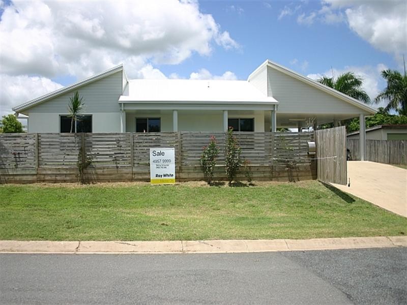 6 Butler Street, Bucasia QLD 4750