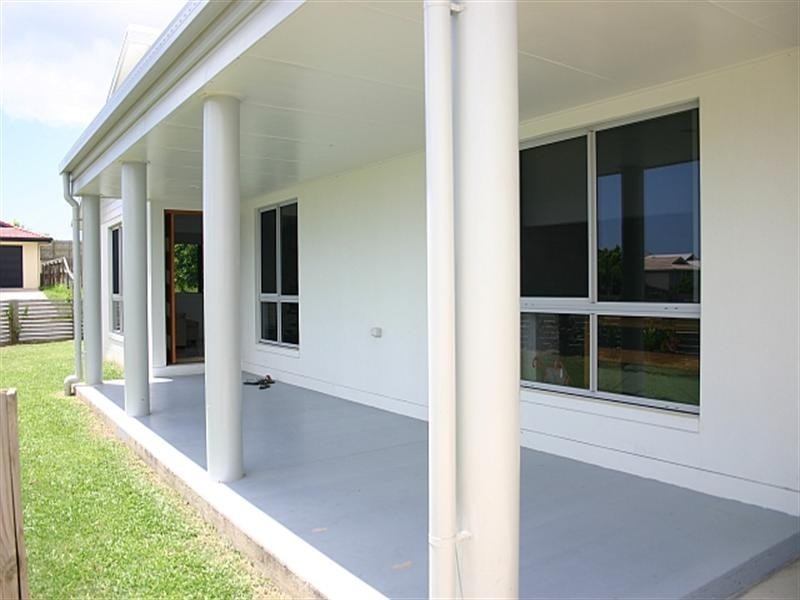 6 Butler Street, Bucasia QLD 4750