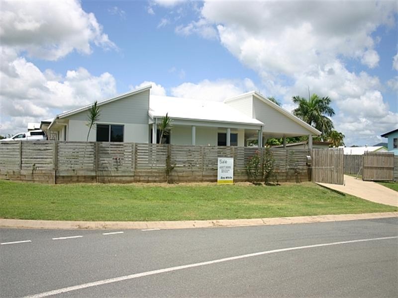 6 Butler Street, Bucasia QLD 4750