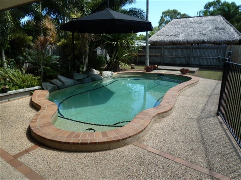 8 Hayman Court, Bucasia QLD 4750