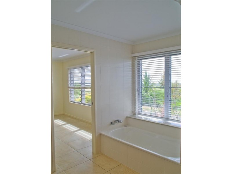 37 Shuttlewood Drive, Rural View QLD 4740