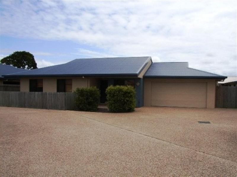 2/15 Perkins Street, North Mackay QLD 4740
