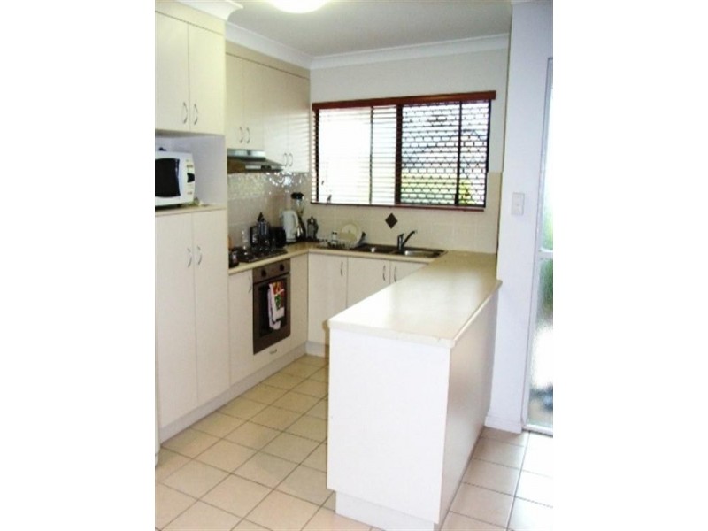 2/15 Perkins Street, North Mackay QLD 4740