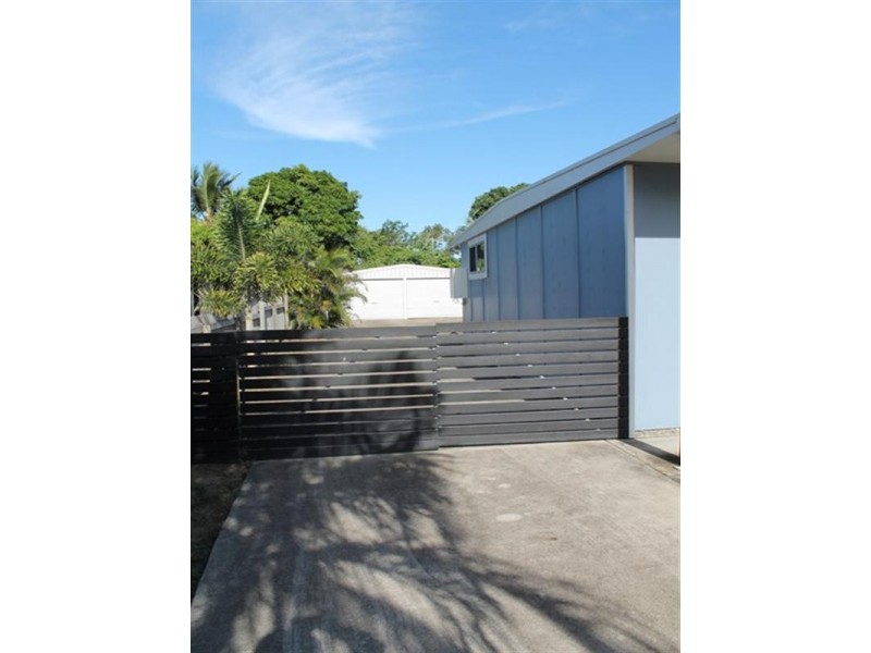 8 Cavanagh Drive, Blacks Beach QLD 4740