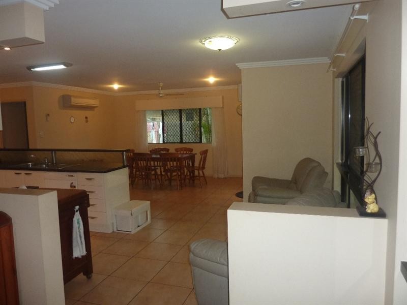 10 Garraway Street, West Mackay QLD 4740