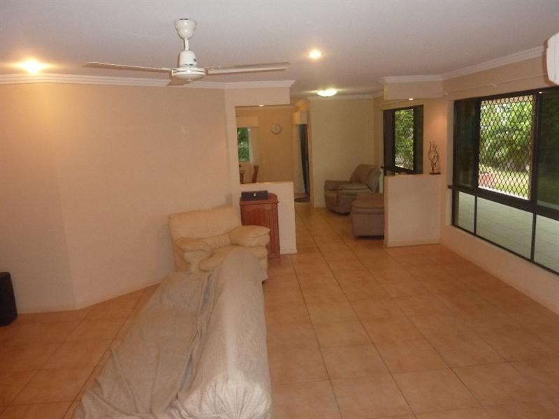 10 Garraway Street, West Mackay QLD 4740