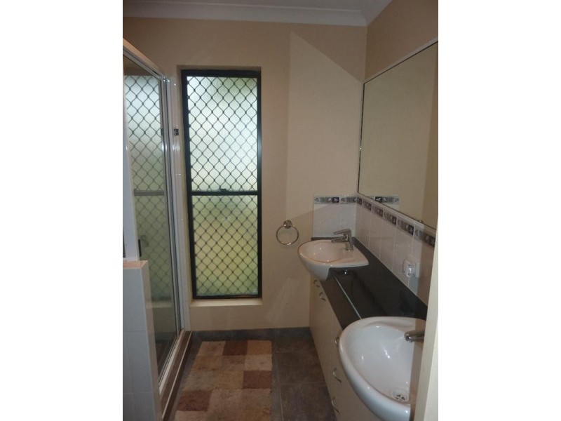 10 Garraway Street, West Mackay QLD 4740