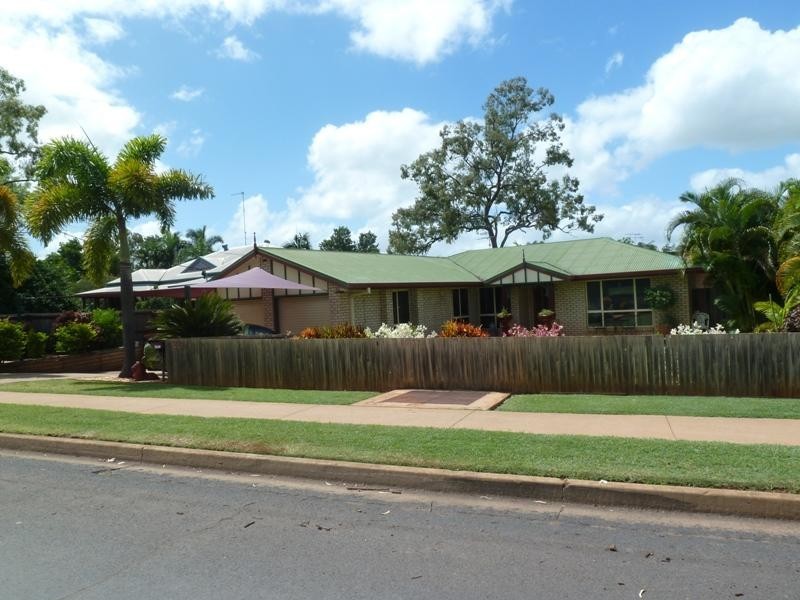 22 Mills Avenue, Moranbah QLD 4744