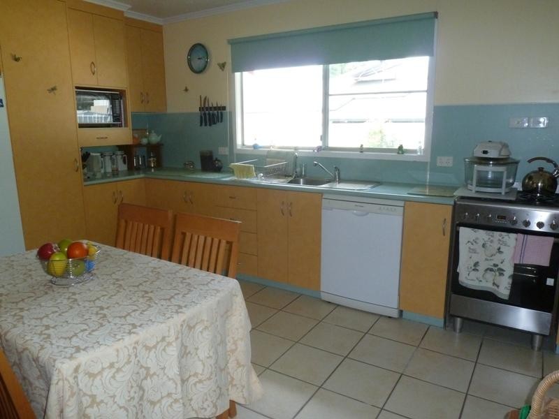 2 Casey Court, Moranbah QLD 4744