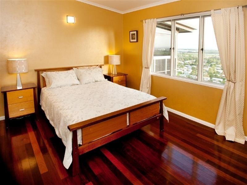 30 Pollock Street, North Mackay QLD 4740