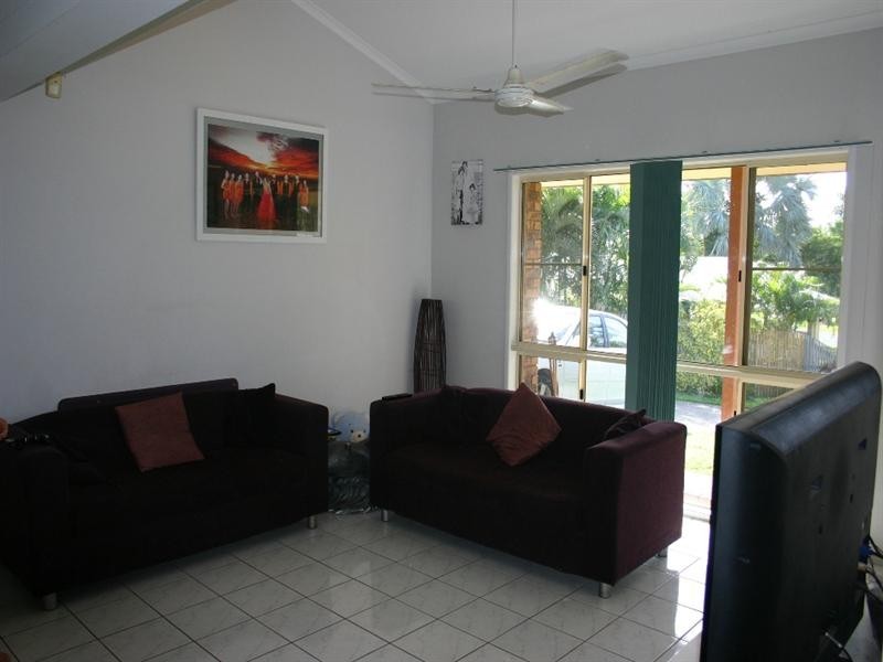 38 Bradman Drive, Glenella QLD 4740