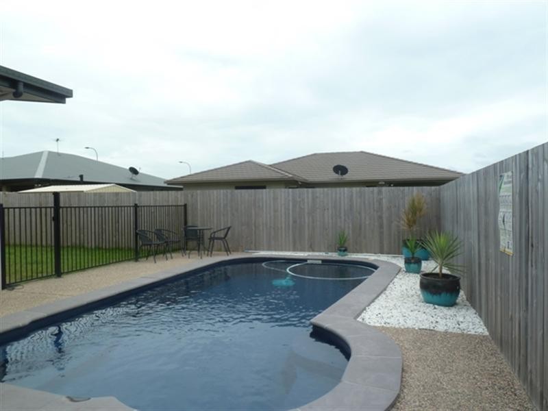 21 Firefly Crescent, Ooralea QLD 4740