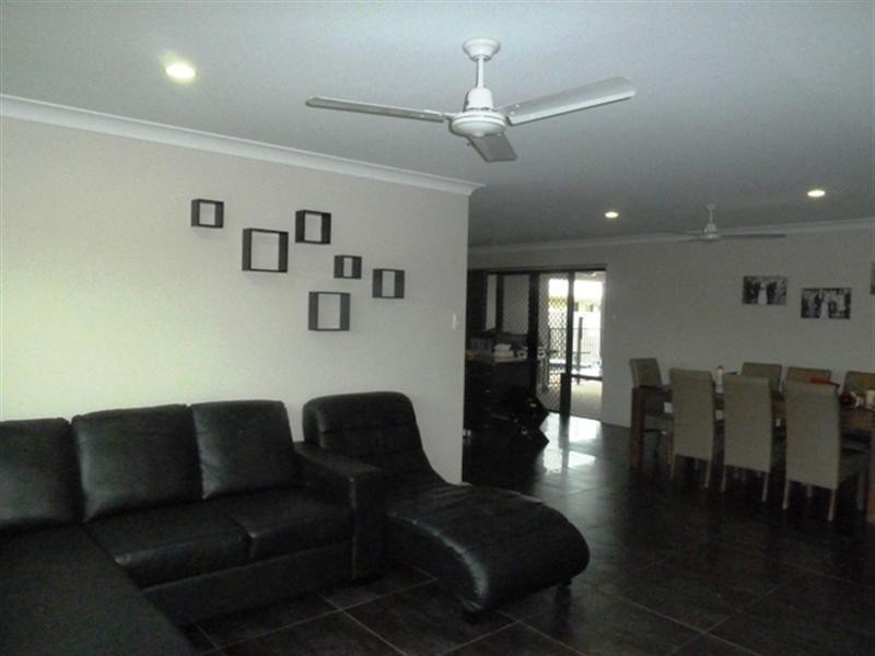 21 Firefly Crescent, Ooralea QLD 4740