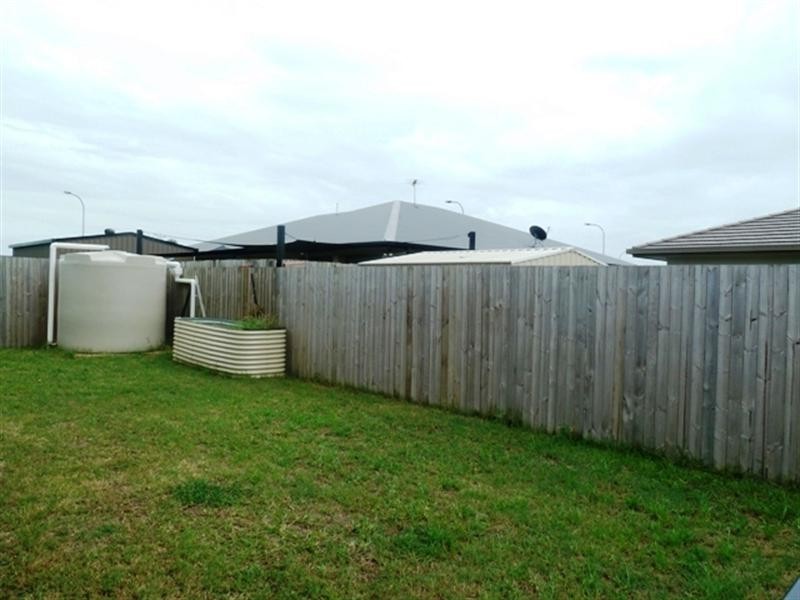 21 Firefly Crescent, Ooralea QLD 4740