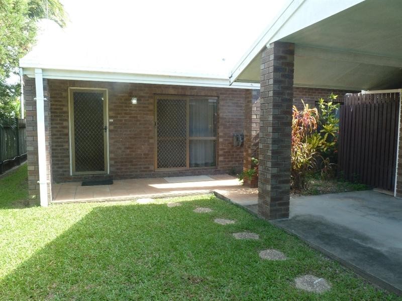1/9 Trogolby Street, South Mackay QLD 4740