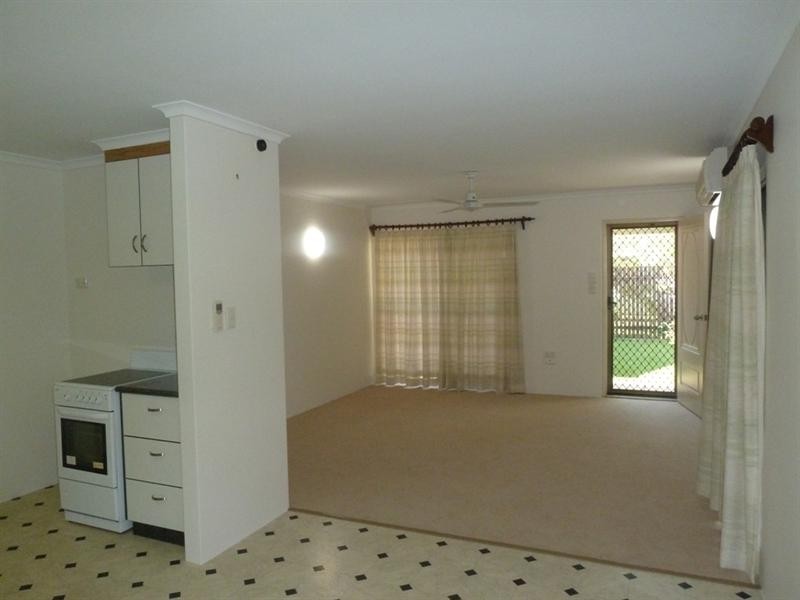 1/9 Trogolby Street, South Mackay QLD 4740