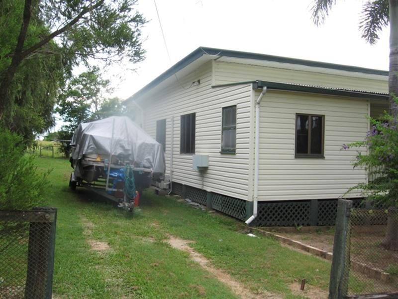 33 Barrier Street, Eton QLD 4741
