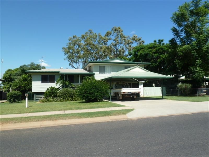 14 McCool Street, Moranbah QLD 4744