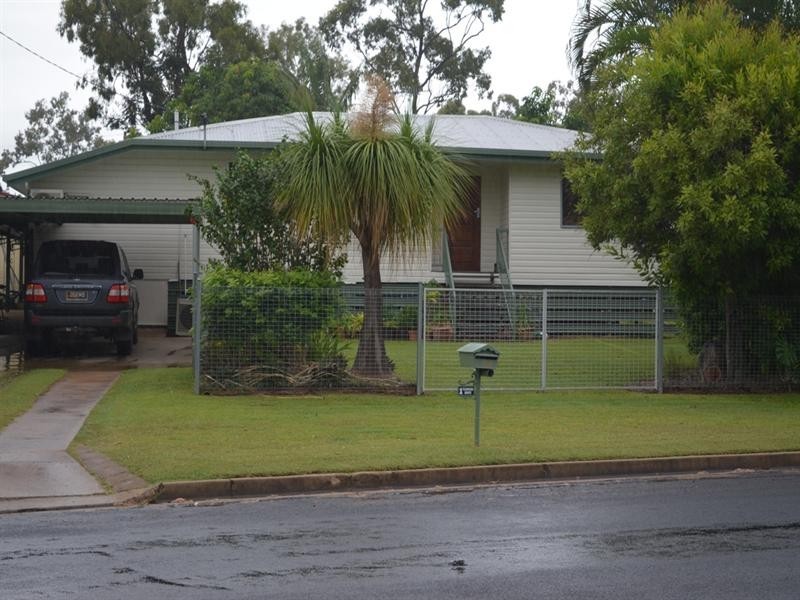 1 Flinders Drive, Moranbah QLD 4744