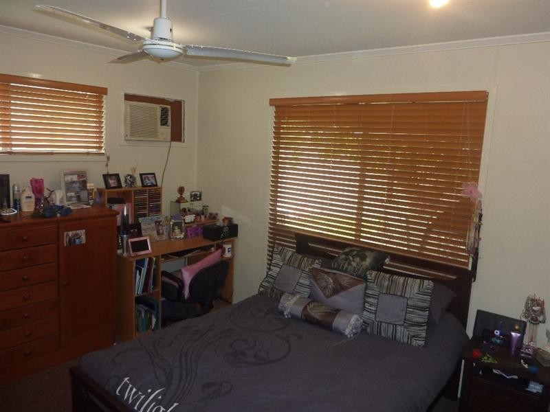 1 Flinders Drive, Moranbah QLD 4744