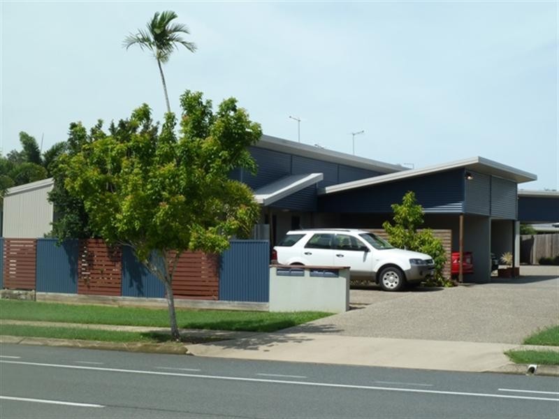 2/36 Slater Avenue, Blacks Beach QLD 4740