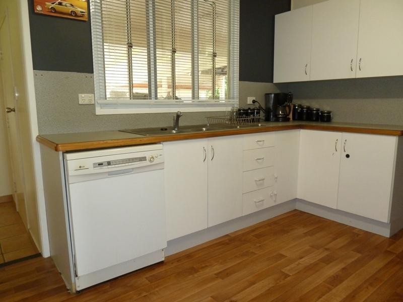 5 Furlong Street, Andergrove QLD 4740