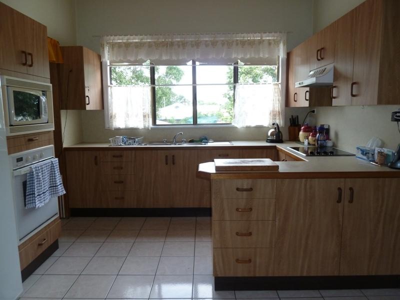 10 Mary Street, West Mackay QLD 4740