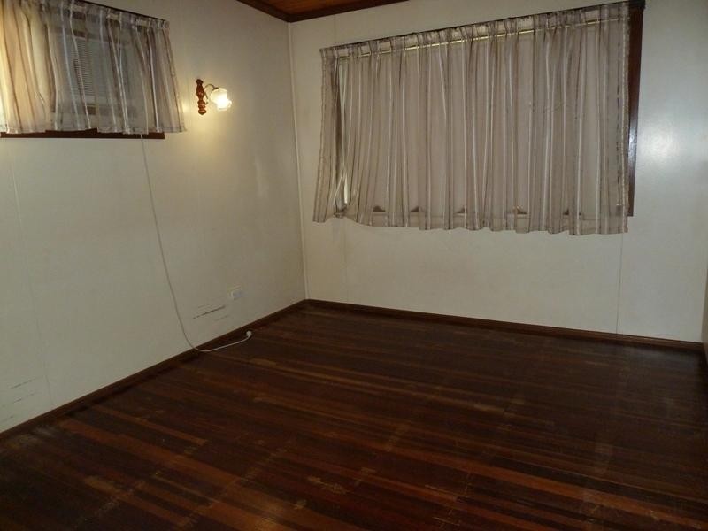 10 Mary Street, West Mackay QLD 4740