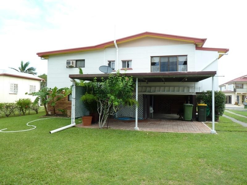 10 Mary Street, West Mackay QLD 4740