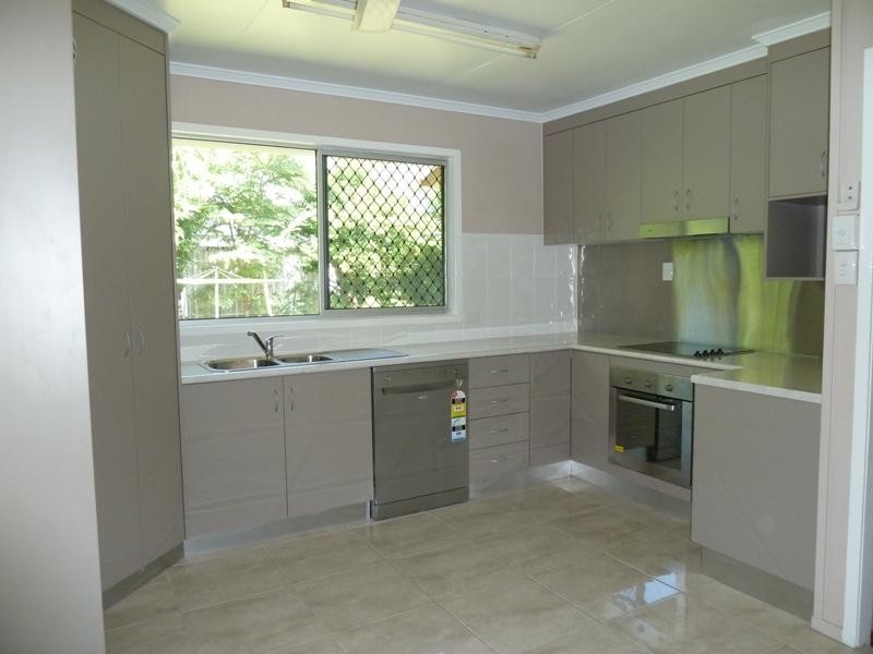 18 Herbert Court, Moranbah QLD 4744