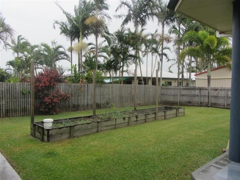 6 Cinnamon Drive, Glenella QLD 4740