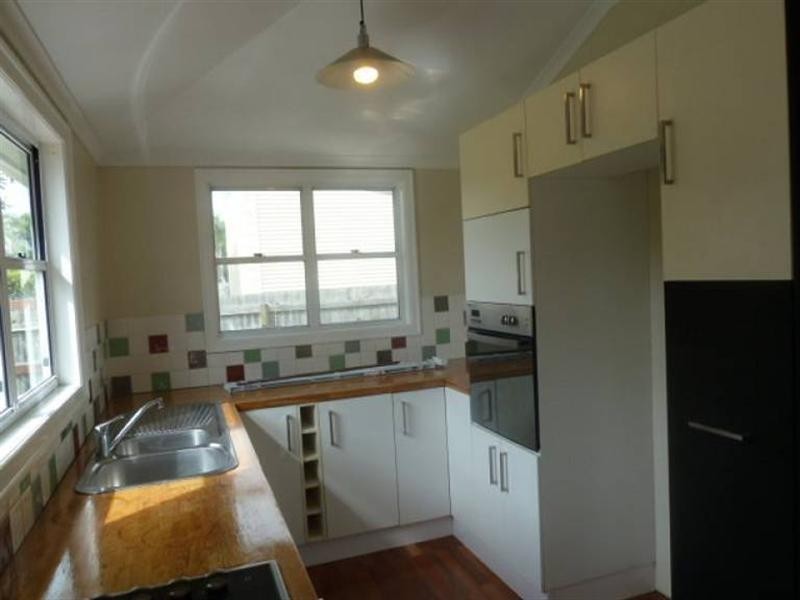 7 Downie Avenue, Bucasia QLD 4750