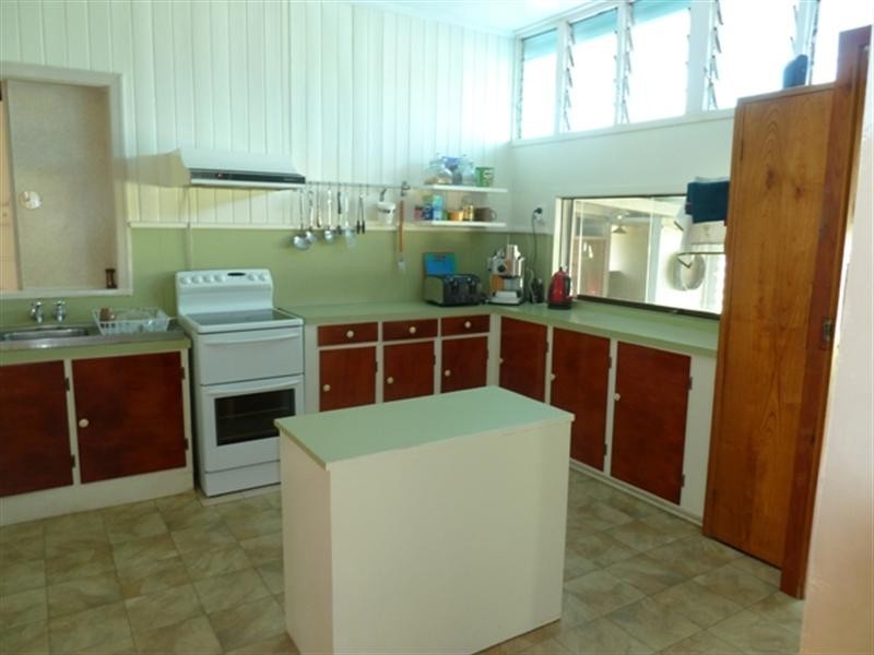 3 Douglas Street, West Mackay QLD 4740