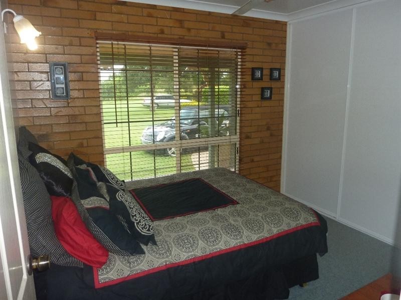 6 Palm Ridge Drive, Glenella QLD 4740