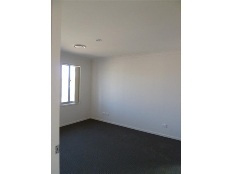 15 Dobinson Street, Bucasia QLD 4750