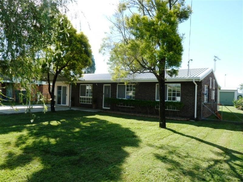 10 Youngs Lane, Walkerston QLD 4751