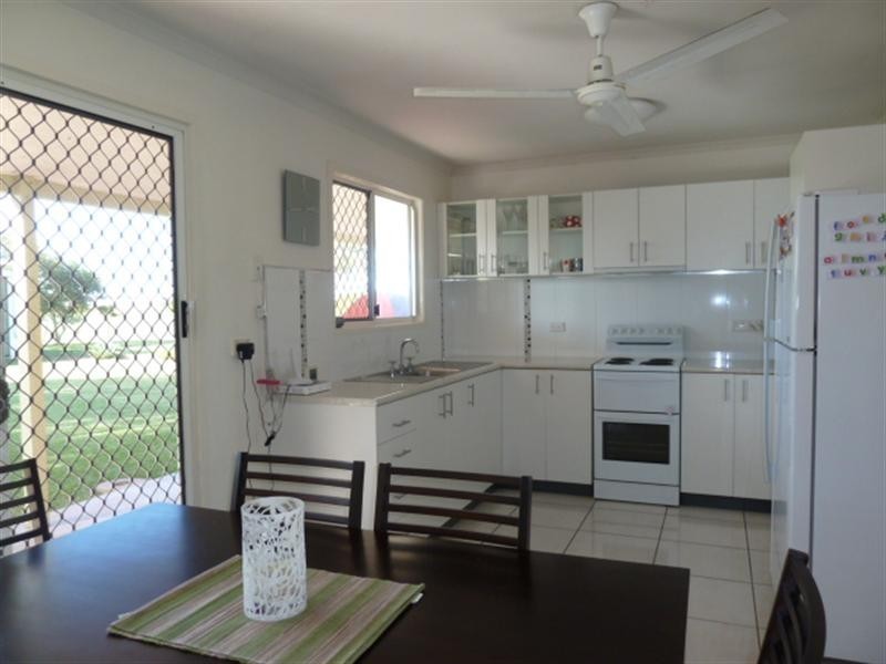 10 Youngs Lane, Walkerston QLD 4751