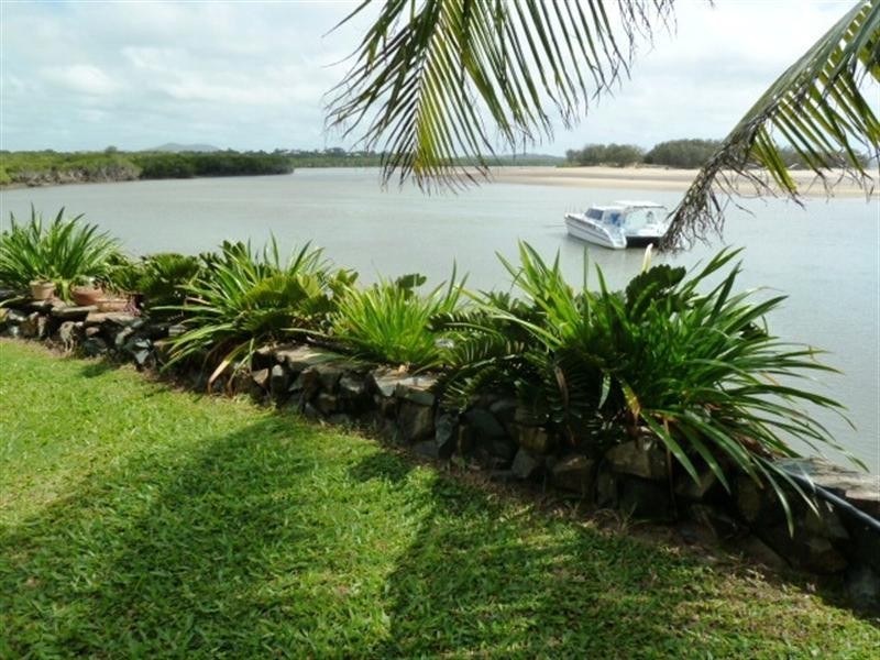 18 Seagull Street, Slade Point QLD 4740