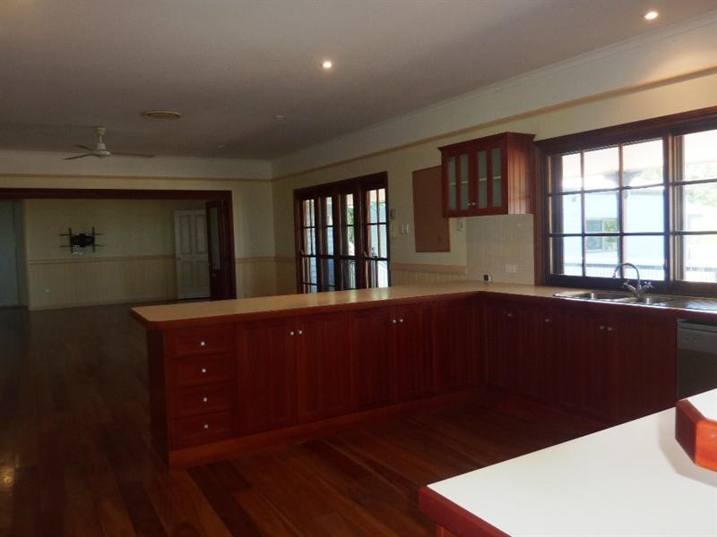30 Sunset Drive, Mackay QLD 4740