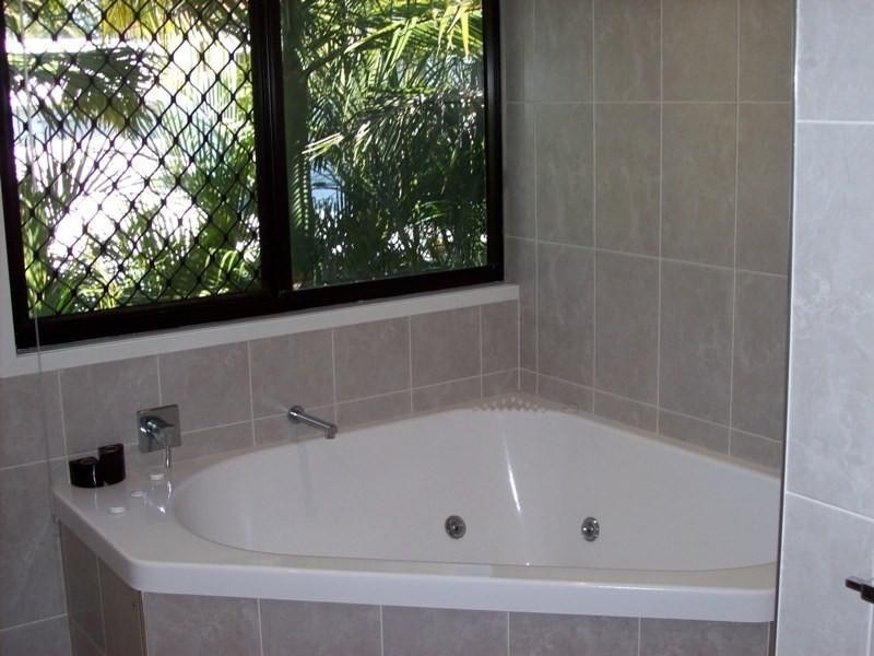 37 Slade Esplanade, Slade Point QLD 4740