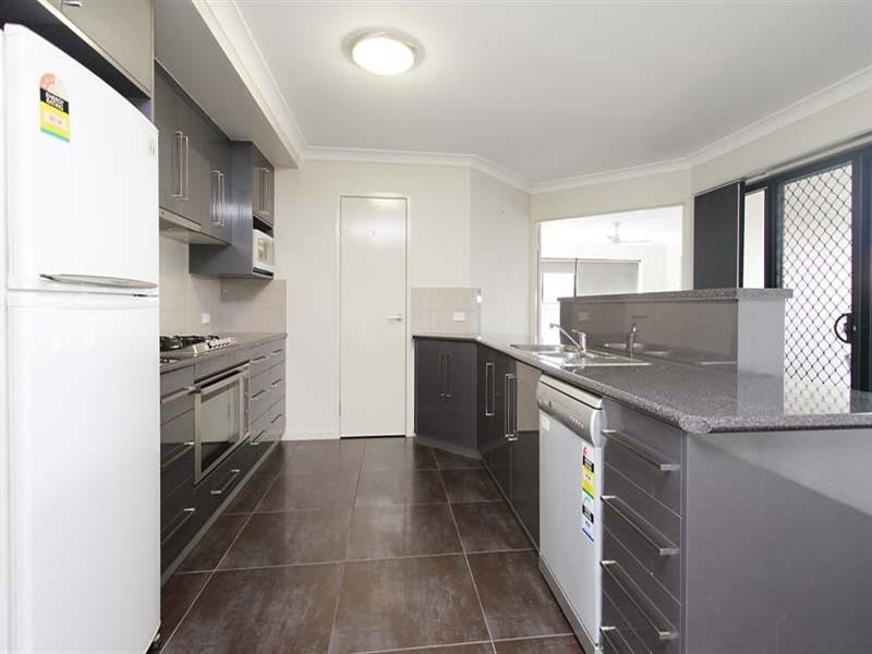 21 Firefly Crescent, Ooralea QLD 4740