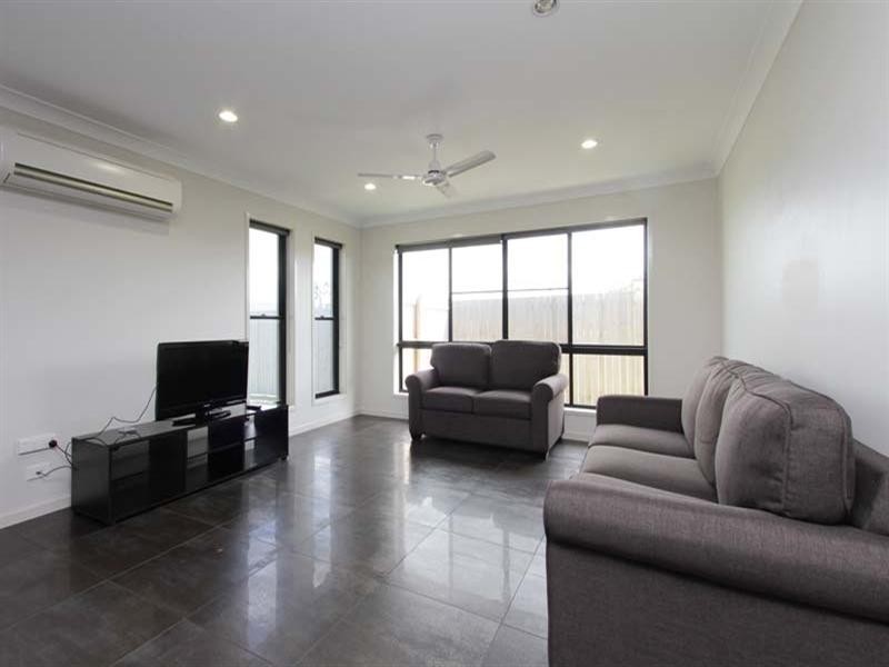 21 Firefly Crescent, Ooralea QLD 4740