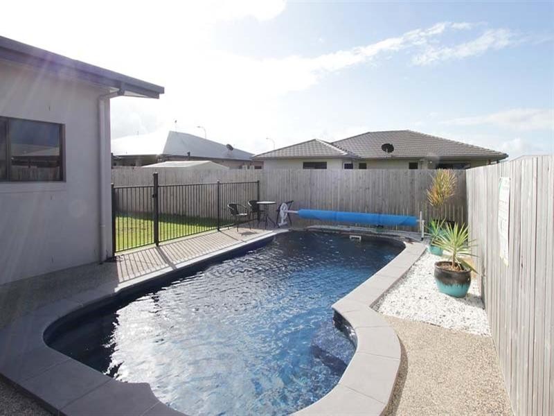 21 Firefly Crescent, Ooralea QLD 4740