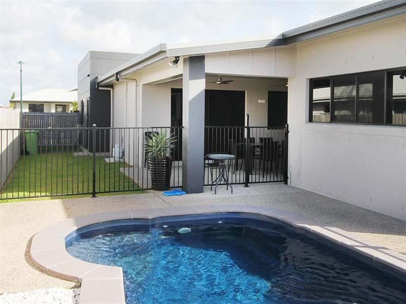 21 Firefly Crescent, Ooralea QLD 4740