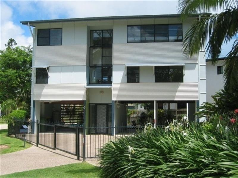 9/3 Mango Avenue, Eimeo QLD 4740